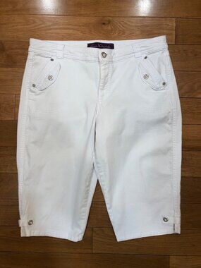 Gloria Vanderbilt Cotton Blend Long Bermuda White Shorts Size 8 Preppy Coastal